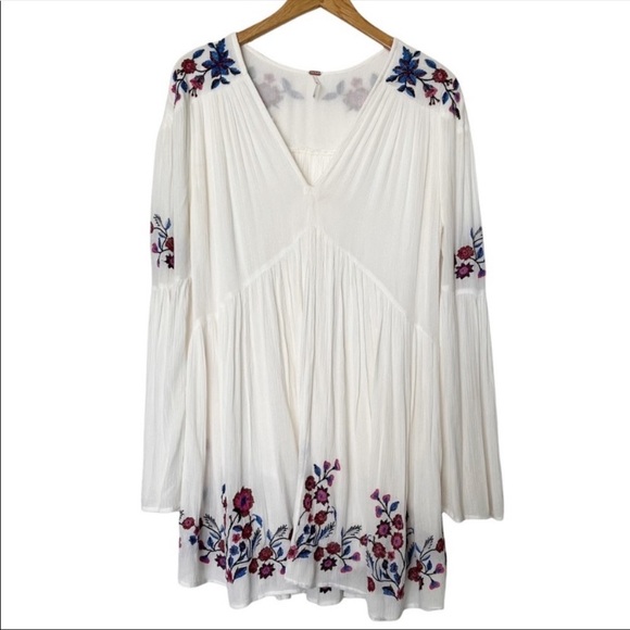 Free People Te Amo Embroidered Floral White Mini Dress Tunic Size XS - Picture 2 of 5